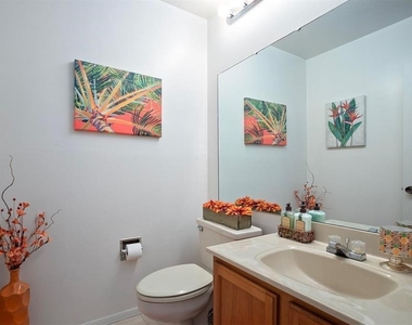 3206 Clubside Drive - Photo Thumbnail 6