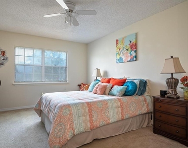 3206 Clubside Drive - Photo Thumbnail 9