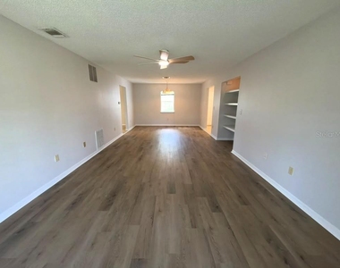 3206 Clubside Drive - Photo Thumbnail 4
