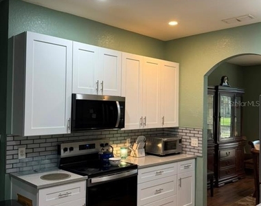 1504 Lake Thomas Loop - Photo Thumbnail 2