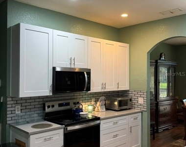 1504 Lake Thomas Loop - Photo Thumbnail 4
