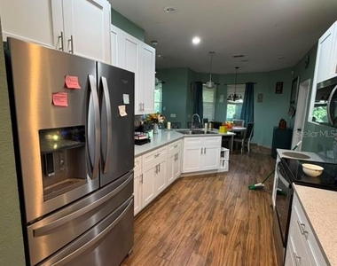 1504 Lake Thomas Loop - Photo Thumbnail 3