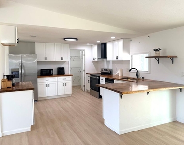 6623 Sw 84th Street - Photo Thumbnail 1
