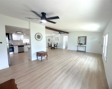 6623 Sw 84th Street - Photo Thumbnail 8
