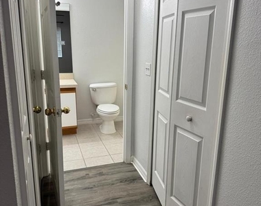 6411 Cypressdale Drive - Photo Thumbnail 10