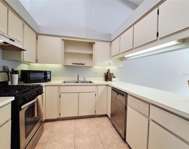 104 Mayfair Place Sw - Photo Thumbnail 7