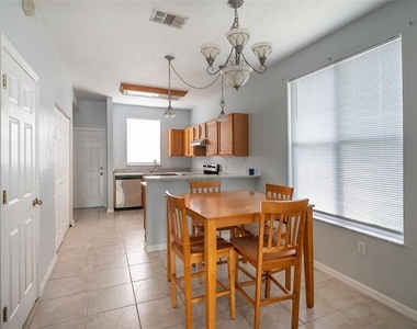 3860 Sw 20th Avenue - Photo Thumbnail 5