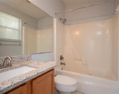 3860 Sw 20th Avenue - Photo Thumbnail 17