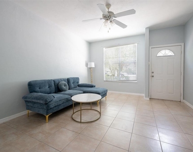 3860 Sw 20th Avenue - Photo Thumbnail 4