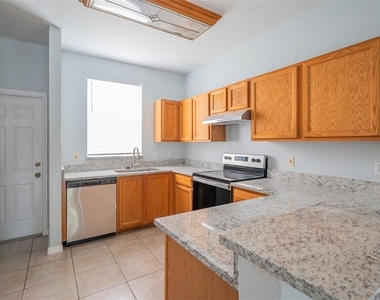 3860 Sw 20th Avenue - Photo Thumbnail 6