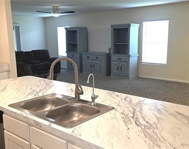 16 Pinnacle Place - Photo Thumbnail 7