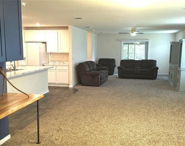 16 Pinnacle Place - Photo Thumbnail 5