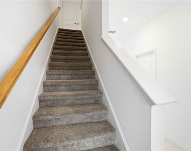 11731 Glenside Terrace - Photo Thumbnail 15