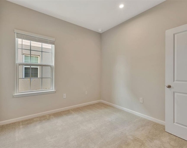 4525 Pippin Lane - Photo Thumbnail 16
