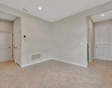 4525 Pippin Lane - Photo Thumbnail 4