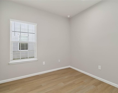 4525 Pippin Lane - Photo Thumbnail 20