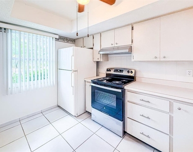 2604 Woodgate Lane - Photo Thumbnail 6