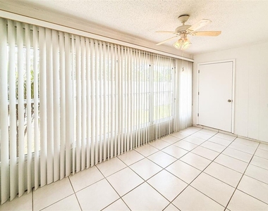 2604 Woodgate Lane - Photo Thumbnail 10