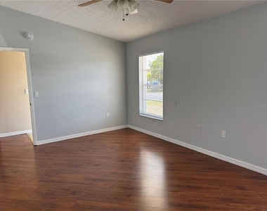 3908 41st Street W - Photo Thumbnail 9