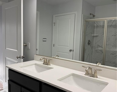 1077 Turnstone Drive - Photo Thumbnail 16