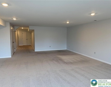 1077 Turnstone Drive - Photo Thumbnail 22