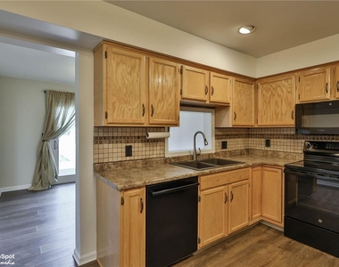 124 Stephanie Drive - Photo Thumbnail 14