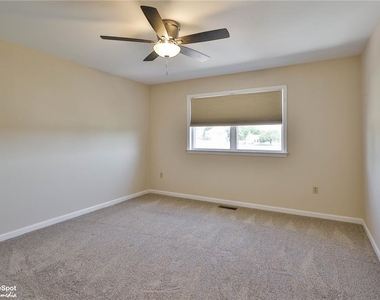 124 Stephanie Drive - Photo Thumbnail 19