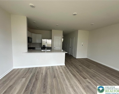 1278 Susan Circle - Photo Thumbnail 13