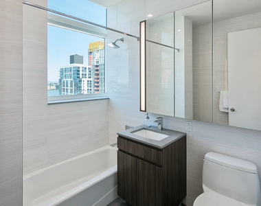 507 West 28th Street - Photo Thumbnail 4