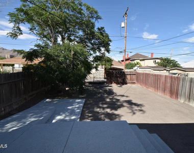 1214 N Kansas Street - Photo Thumbnail 12