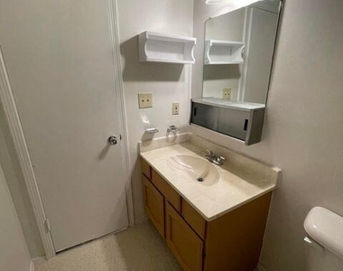 1901 Lee Elder Drive - Photo Thumbnail 11