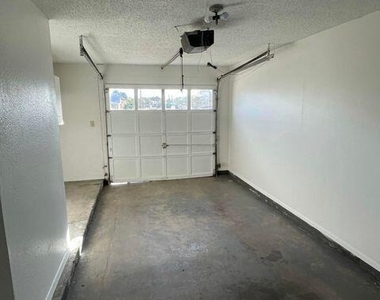1901 Lee Elder Drive - Photo Thumbnail 15