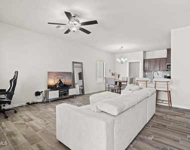 5064 Andrew Jorel Drive - Photo Thumbnail 13