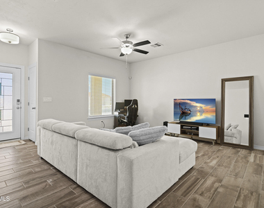 5064 Andrew Jorel Drive - Photo Thumbnail 10