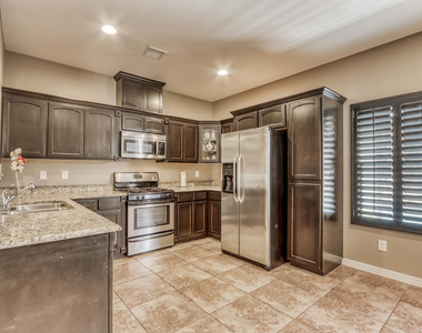 14311 East Cave Avenue - Photo Thumbnail 12