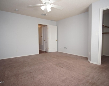 3400 Blue Earth Lane - Photo Thumbnail 11