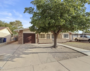 10222 Dunbarton Drive - Photo Thumbnail 1