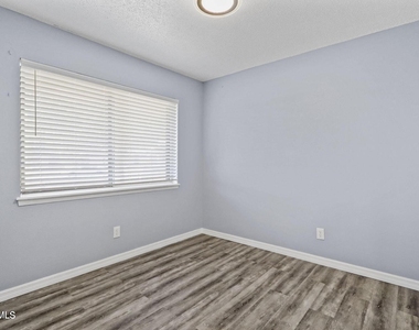 10222 Dunbarton Drive - Photo Thumbnail 15