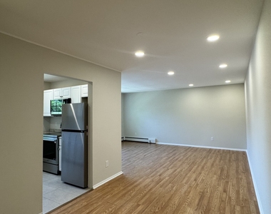 1070 New Haven Avenue - Photo Thumbnail 3