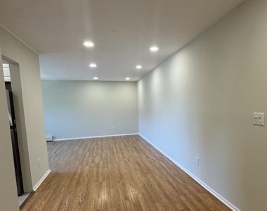 1070 New Haven Avenue - Photo Thumbnail 2