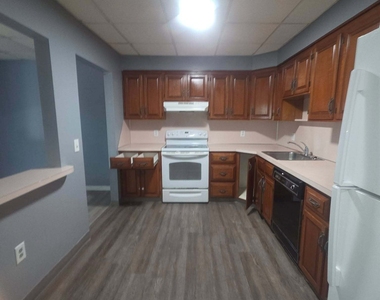 43 Framingham Drive - Photo Thumbnail 6