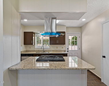 2608 Dan Sikes Drive - Photo Thumbnail 9