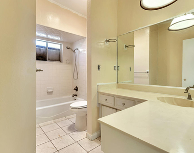 301 Los Nietos Court - Photo Thumbnail 23