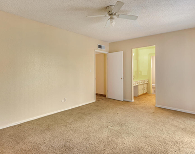 301 Los Nietos Court - Photo Thumbnail 32