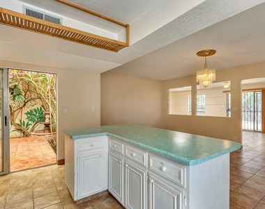 301 Los Nietos Court - Photo Thumbnail 6