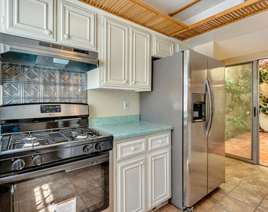 301 Los Nietos Court - Photo Thumbnail 12