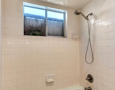 301 Los Nietos Court - Photo Thumbnail 26