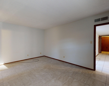 909 Tepic Drive - Photo Thumbnail 15
