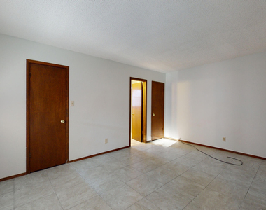 909 Tepic Drive - Photo Thumbnail 14