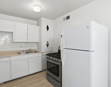 3912 Kemp Avenue - Photo Thumbnail 5